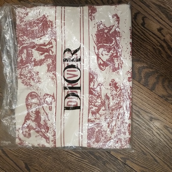 Dior Red and White Toile-Style Tote Bag - Picture 3 of 3